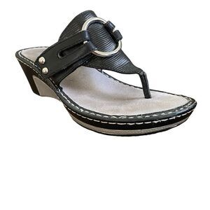 Women's Alegria Lola Black Reptile Thong Sandal Size 37